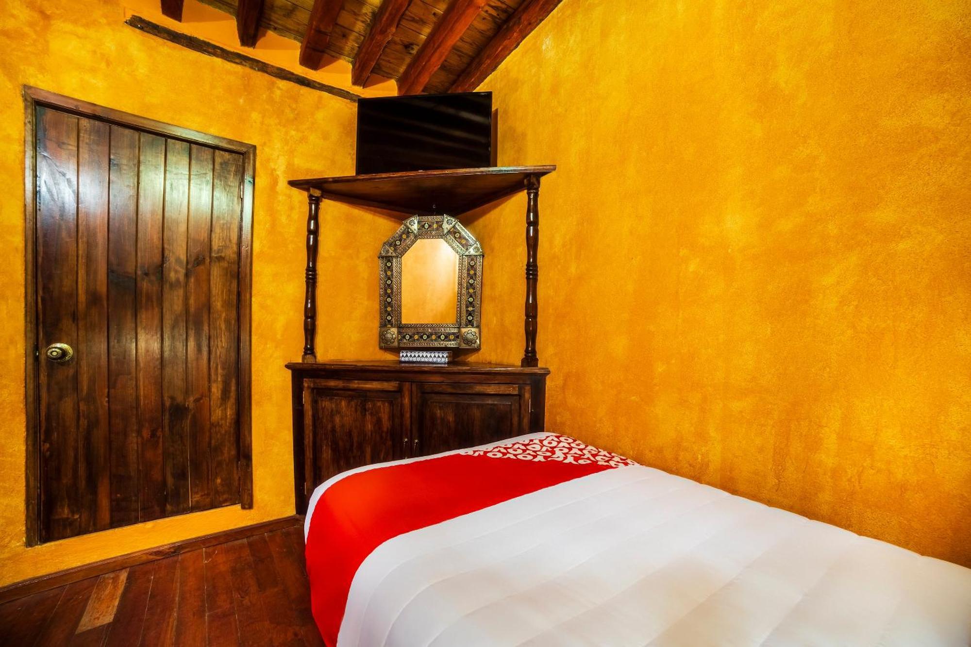 Oyo Hotel El Mineral, Tlalpujahua de Rayón Exteriér fotografie